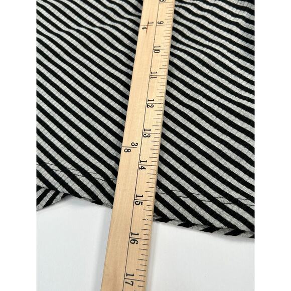 Free People Sleeveless Mock Neck Asymmetrical Hem Striped Gray Black Medium NWOT - Picture 7 of 10